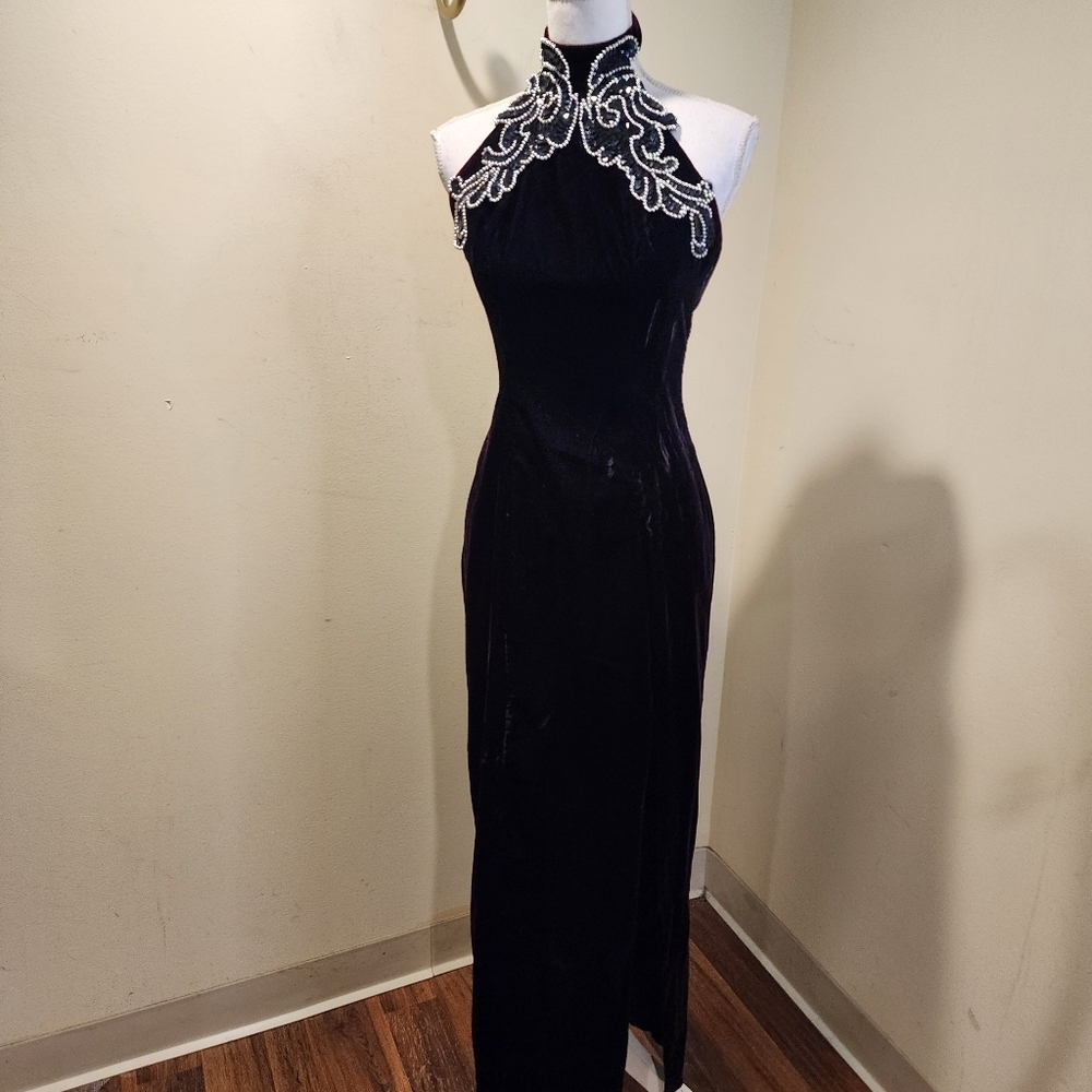 Zum Zum by Niki Livas Black Velvet Prom Dress